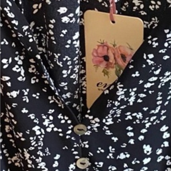 Entro Black Flora smocked waist dress. NWOT - Picture 2 of 2